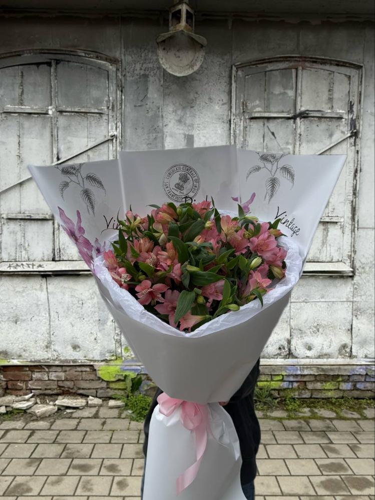 Букет гигант из альстромерии